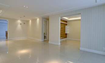 Imagem 6: 4 dormitórios na Rua Leonardo Cerveira Varandas