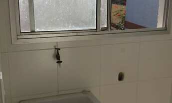 Imagem 7: 2 dormitórios, 1 banheiros, 1 vaga na garagem, 50M² de Área Construída