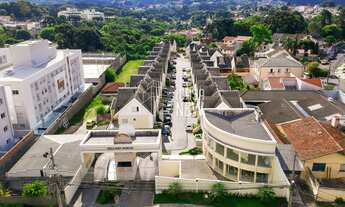 Imagem 3: Belíssima casa/ Sobrado no Condomínio Bellagio Mercês na divisa com Vista Alegre, 4 dormit