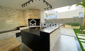 Imagem 7: 4 suítes: Cada quarto possui seu próprio banheiro, proporcionando privacidade e comodidade