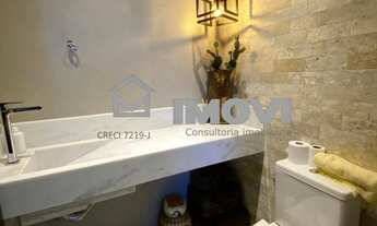 Imagem 5: 4 suítes: Cada quarto possui seu próprio banheiro, proporcionando privacidade e comodidade