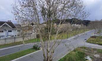 Imagem: TRIPLEX EM PINHAIS