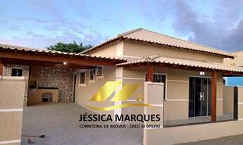 Imagem: Linda casa com 2 quartos, piscina e área