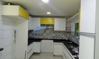 Imagem 3: TRIPLEX DE ALTO PADRÃO COM DUAS SUÍTES E INSTALAÇÃO PARA AR-CONDICIONADO EM TODOS OS QUART