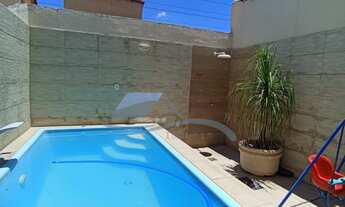 Imagem 2: CASA ESPETACULAR COM PISCINA E 3 QUARTOS (COM SUÍTE MASTER) !!!