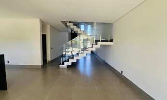 Imagem 5: Casa em Condomínio de Luxo em Bragança Paulista-SP: 4 suítes, 2 salas, 5 banheiros, 4 vaga