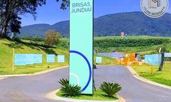 Imagem 6: Sobrado com 3 suítes, sendo 2 no térreo. Ainda em obras. Condomínio Brisas Jundiaí. Malota