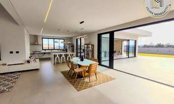 Imagem 6: Sobrado com 4 suites, sendo 1 no térreo. Mini campo, piscina. Condomínio Terras de Caxambu