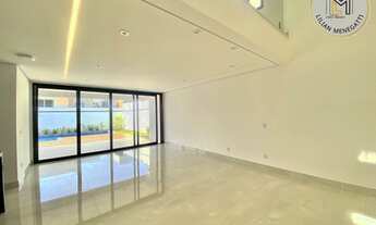 Imagem 7: Sobrado com 3 suítes em acabamento Alto Padrão com piscina e planejados. Condomínio Brisas