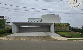 Imagem 3: Sobrado com 5 suites, sendo 1 no térreo. Mini campo, piscina. Condomínio Terras de Caxambu