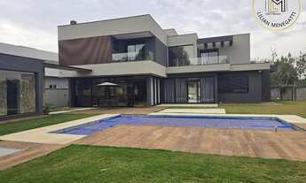 Imagem: Sobrado com 4 suites. Mini campo, piscina