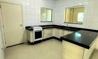 Imagem: Bairro Santa Gertrudes. Lindo sobrado com