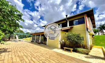 Imagem 4: Terreno Plano com 633 metros, sem vizinhos de fundo. Condomínio Terras de Jundiai. Ao lado