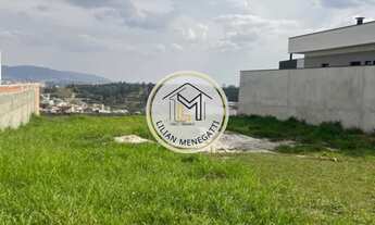 Imagem: Terreno Plano com 450 metros, sem vizinhos