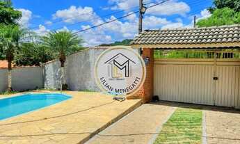 Imagem 1: Chácara com 5 quartos sendo uma suíte com closet. 3 banheiros. Área gourmet. Piscina. Itup