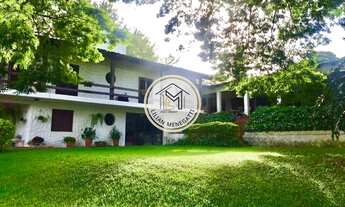 Imagem: Casa malota com 4 quartos, suíte. Piscina