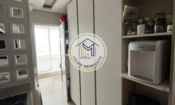 Imagem 6: Apartamento com 2 quartos, 2 suítes. Varanda gourmet. Churrasqueira. Sala ampliada. Móveis