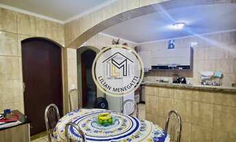 Imagem: Casa com 4 quartos. Edícula. Varanda coberta