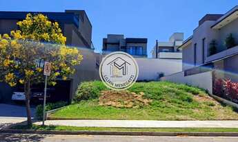 Imagem: Terreno em condomínio com 250 metros. Leve