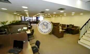 Imagem: Prédio com 3 andares. Estacionamento visitantes