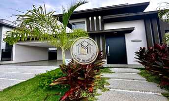 Imagem: Casa com 3 quartos, suítes. Piscina. Área