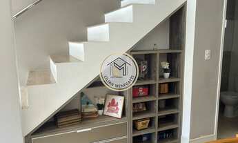 Imagem 6: Linda Casa com 2 quartos. 2 vagas. Armarios Planejados. Quintal com Churrasqueira. Condomí