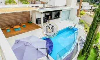 Imagem 2: Linda Casa com 3 suítes. 651metros. Piscina com cascata, academia e ampla área gourmet. Co