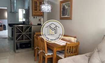 Imagem 5: Linda Casa com 2 quartos. 2 vagas. Armarios Planejados. Quintal com Churrasqueira. Condomí