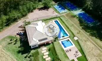 Imagem: Condomínio terras do caxambu. Leve declive