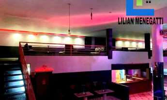 Imagem 2: Venda ou Aluguel de Prédio Comercial com Amplo Salão de Festa, Casa com 7 Quartos, Piscina