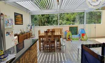 Imagem 2: Venda de Apartamento Garden de 205m² com 3 dormitórios, suíte. Deposito na garagem. 2 vaga