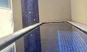 Imagem 4: Oportunidade! Vendo Casa no Eco Village I com 3 suítes, piscina com raia, Fino Acabamento