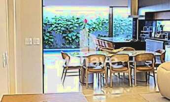 Imagem: Luxuosa casa em condomínio à venda em