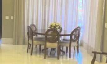 Imagem 6: Vendo Casa Térrea no Condomínio Damha I, com 4 suítes, 302m² de construção, piscina e terr