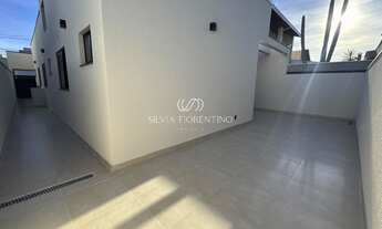 Imagem 2: Imperdível casa em condomínio com 3 suítes e 250m² em Piracangaguá, Taubaté-SP!