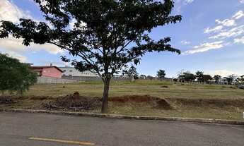 Imagem: Terreno de 1.045,71 m² em condomínio de
