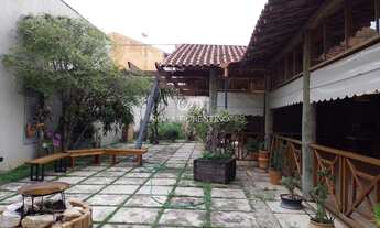 Imagem 7: Imperdível Casa Comercial à Venda em Taubaté-SP, Bairro Quiririm: 4 Quartos, 1 Suíte, 3 Sa