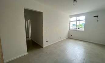 Imagem 2: Apartamento reformado - 2 Dormitórios com 1 suíte, Sala ampla, Cozinha, 1 Banheiro social