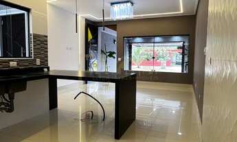 Imagem 2: Casa 3 Dormitórios com duas suítes, Sala com dois ambientes, Cozinha, 3 Banheiros, Espaço