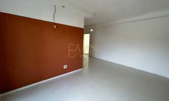 Imagem 3: Apartamento 2 Dormitórios, Sala com dois ambiente, Banheiro, Sacada, 1 vaga coletiva sufic