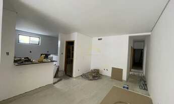 Imagem 1: Sobreposta baixa 3 Dormitórios, Sala com dois ambientes, Cozinha reformada e 1 Banheiro