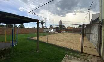 Imagem 2: Terreno à venda com quadra de areia no Jardim Mônaco