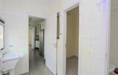 Imagem 3: APARTAMENTO COM 200 METROS, SENDO 03 SUÍTES E 03 VAGAS