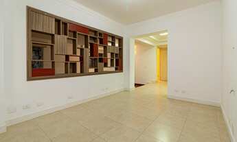 Imagem 4: APARTAMENTO LINDÍSSIMO COM 200 METROS, POSSUI 4 DORMITÓRIOS SENDO UMA SUÍTE E QUATRO VAGAS