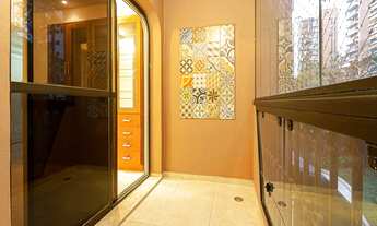 Imagem 7: APARTAMENTO LINDÍSSIMO COM 200 METROS, POSSUI 4 DORMITÓRIOS SENDO UMA SUÍTE E QUATRO VAGAS