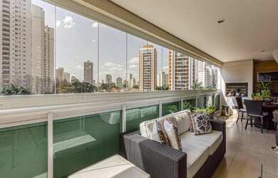 Imagem 6: APARTAMENTO LINDÍSSIMO COM 239 METROS, POSSUI 4 SUÍTES E QUATRO VAGAS. R$ 3.500.000,00 – B