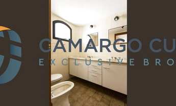 Imagem 6: Apartamento com 181 metros, possui 4 dormitórios sendo duas suítes e duas vagas