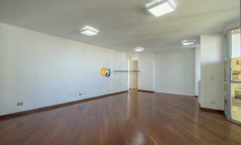 Imagem 4: Apartamento com 160 metros, possui 4 dormitórios sendo duas suítes e duas vagas. R$ 795.00