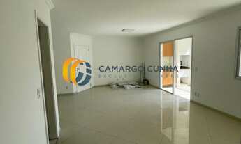 Imagem 2: Apartamento com 124 metros, possui 3 dormitórios sendo uma suíte e duas vagas. R$ 1.171.00