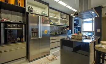 Imagem 6: Excelente apartamento com 131 metros, possui 3 suítes e três vagas